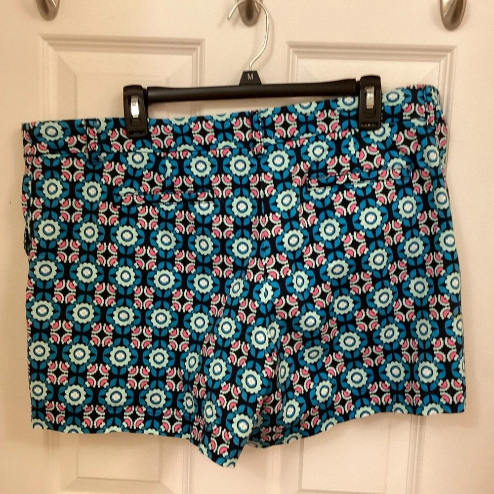 Crown & Ivy Blue and Pink Floral Shorts - Picture 2 of 3